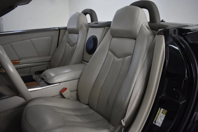 2005 Cadillac XLR - Image 12 of 20