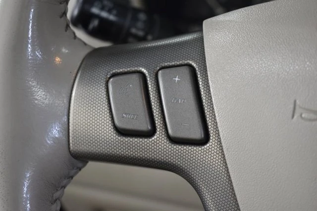 2005 Cadillac XLR - Image 15 of 20