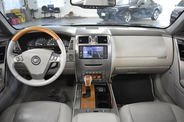 2005 Cadillac XLR - Image 11 of 20