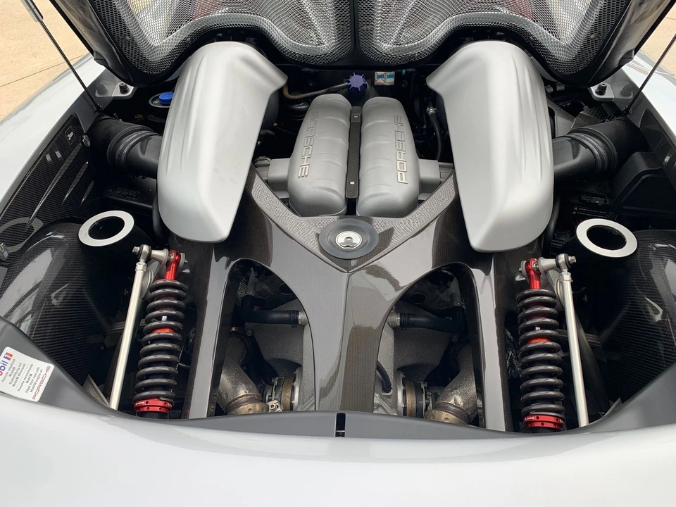 2005 Porsche Carrera GT - Image 11 of 18