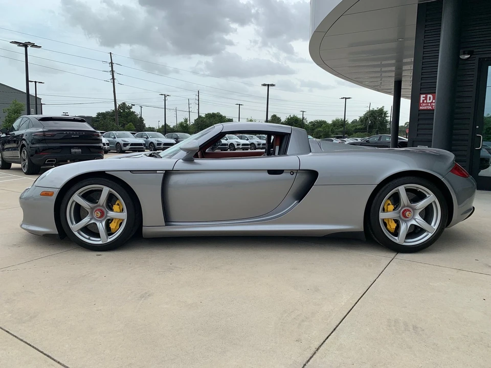 2005 Porsche Carrera GT - Image 7 of 18