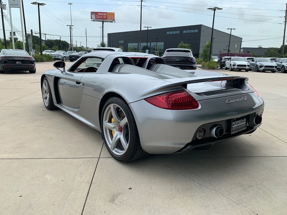 2005 Porsche Carrera GT - Image 9 of 18