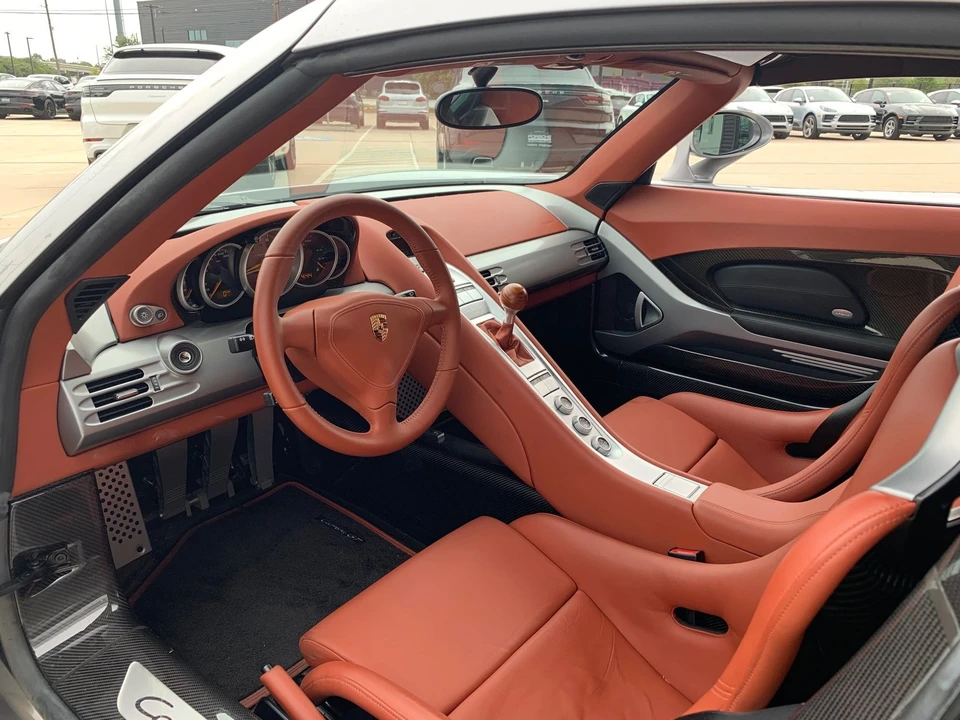 2005 Porsche Carrera GT - Image 13 of 18