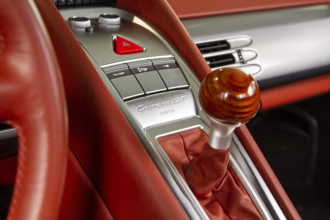 2005 Porsche Carrera GT - Image 10 of 13