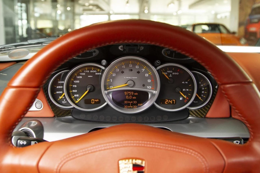 2005 Porsche Carrera GT - Image 11 of 13