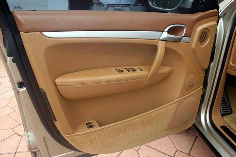 2005 Porsche 955/957 Cayenne S - Image 13 of 31