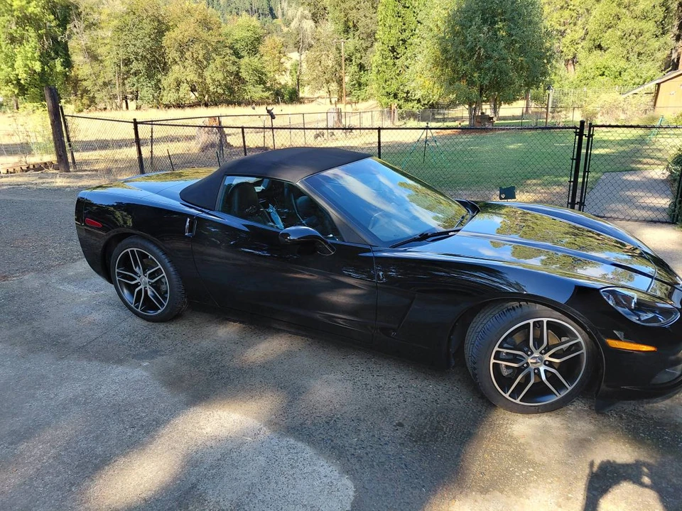 2005 Chevrolet Corvette C6 - Image 2 of 13