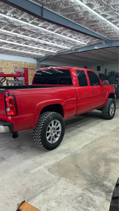 2005 Chevrolet Silverado 1st Gen - Image 2 of 10