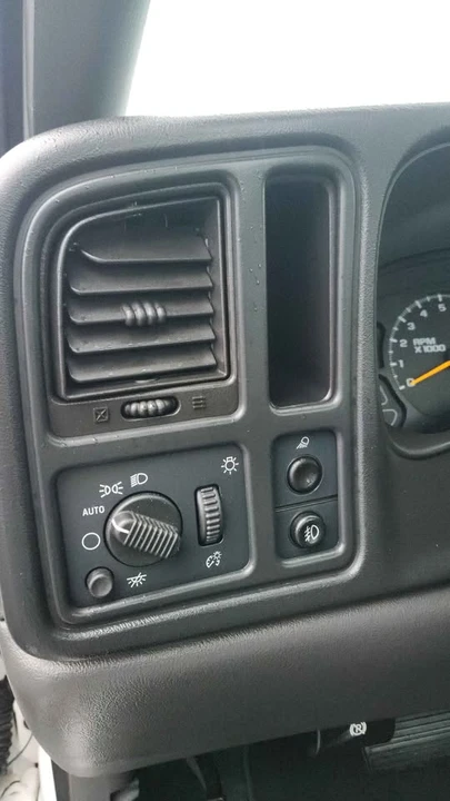 2005 Chevrolet Silverado 1st Gen - Image 11 of 12