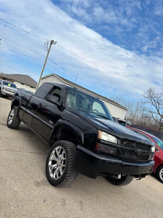 2005 Chevrolet Silverado 1st Gen - Image 2 of 16