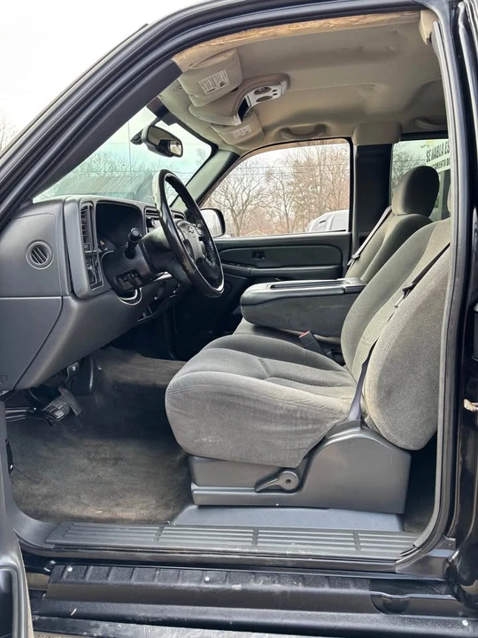 2005 Chevrolet Silverado 1st Gen - Image 5 of 16