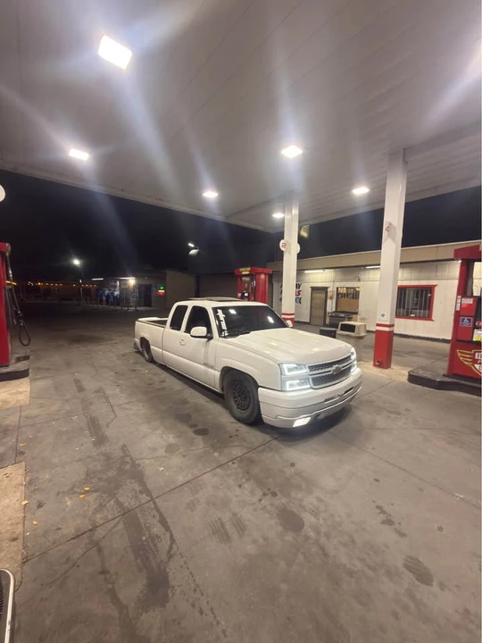 2005 Chevrolet Silverado 1st Gen - Image 2 of 4