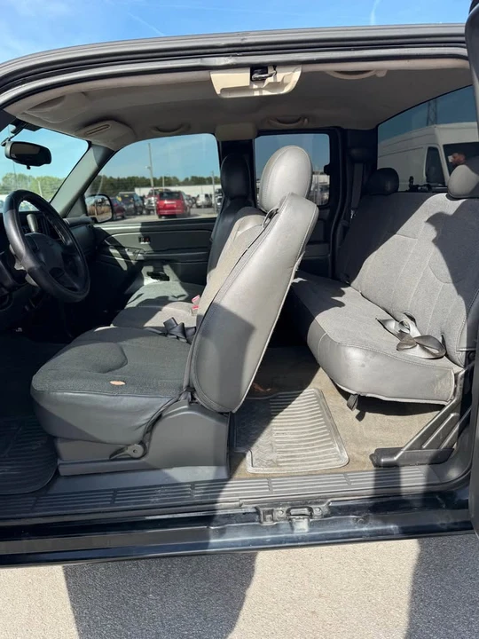2005 Chevrolet Silverado 1st Gen - Image 9 of 11
