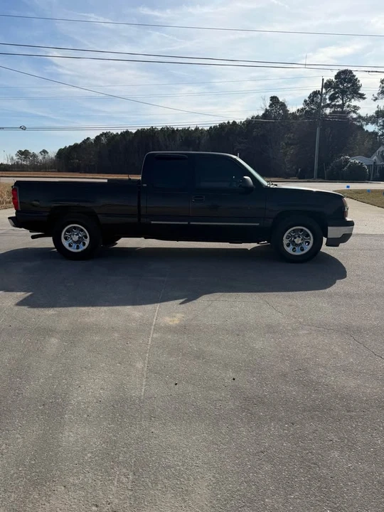 2005 Chevrolet Silverado 1st Gen - Image 2 of 11