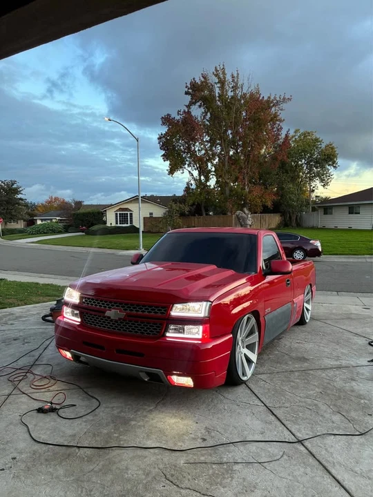 2005 Chevrolet Silverado 1st Gen - Image 2 of 2