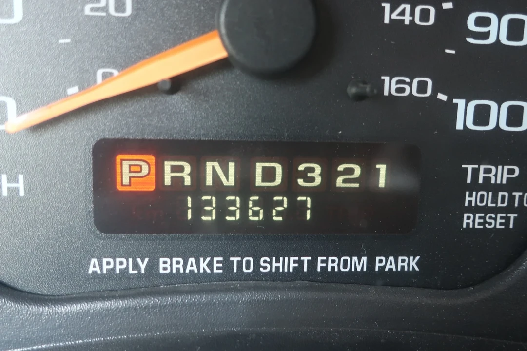 2005 Chevrolet Astro - Image 13 of 20