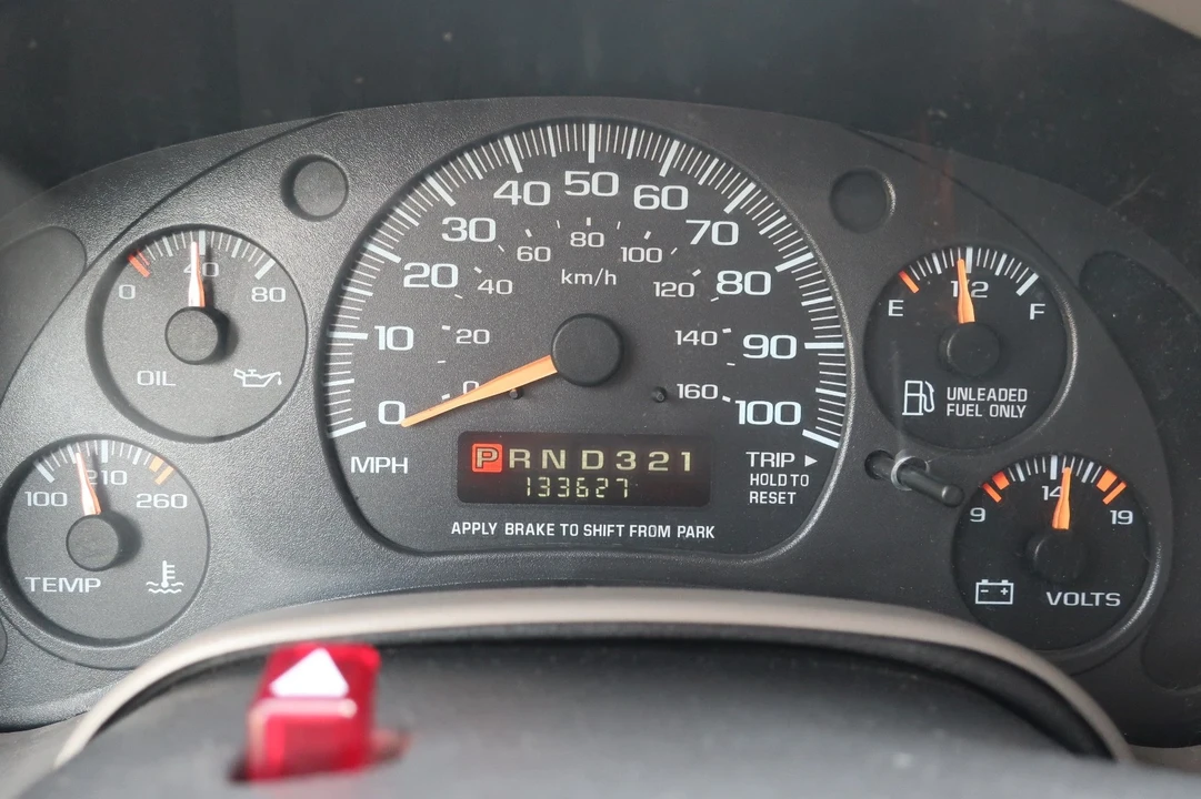 2005 Chevrolet Astro - Image 12 of 20