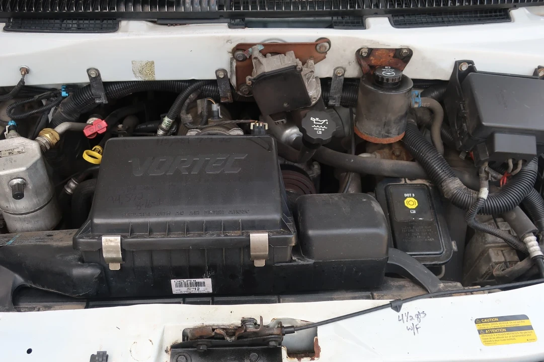 2005 Chevrolet Astro - Image 17 of 20