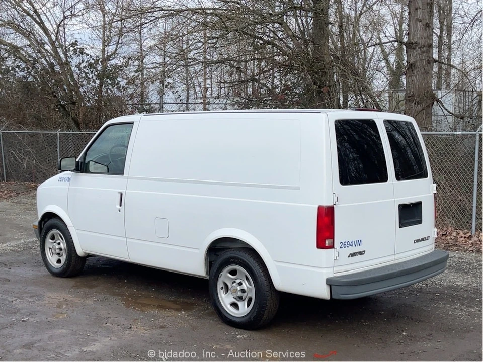 2005 Chevrolet Astro - Image 3 of 12