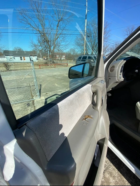 2005 Chevrolet Astro - Image 13 of 14