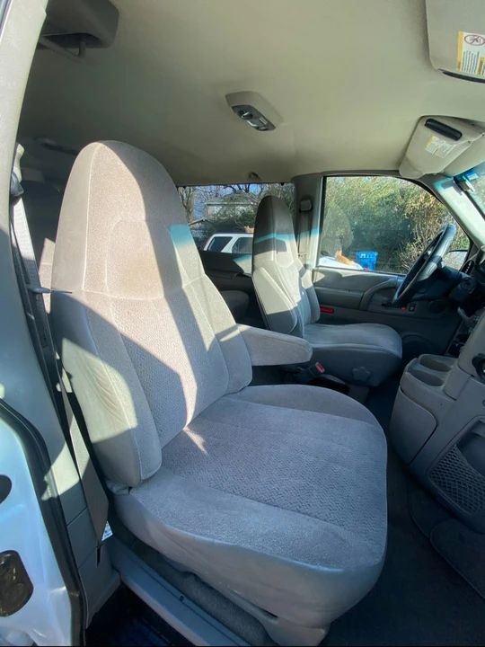 2005 Chevrolet Astro - Image 10 of 14