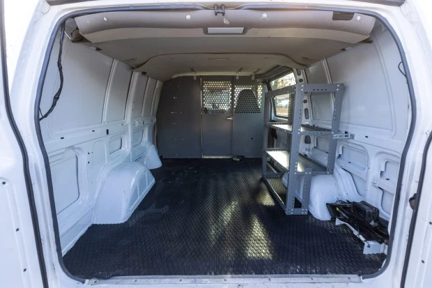 2005 Chevrolet Astro - Image 5 of 8