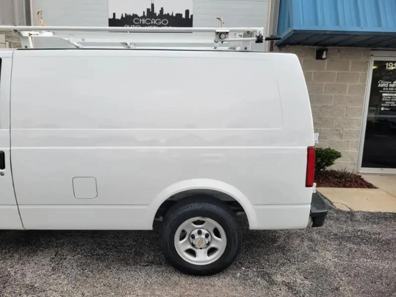 2005 Chevrolet Astro - Image 7 of 31