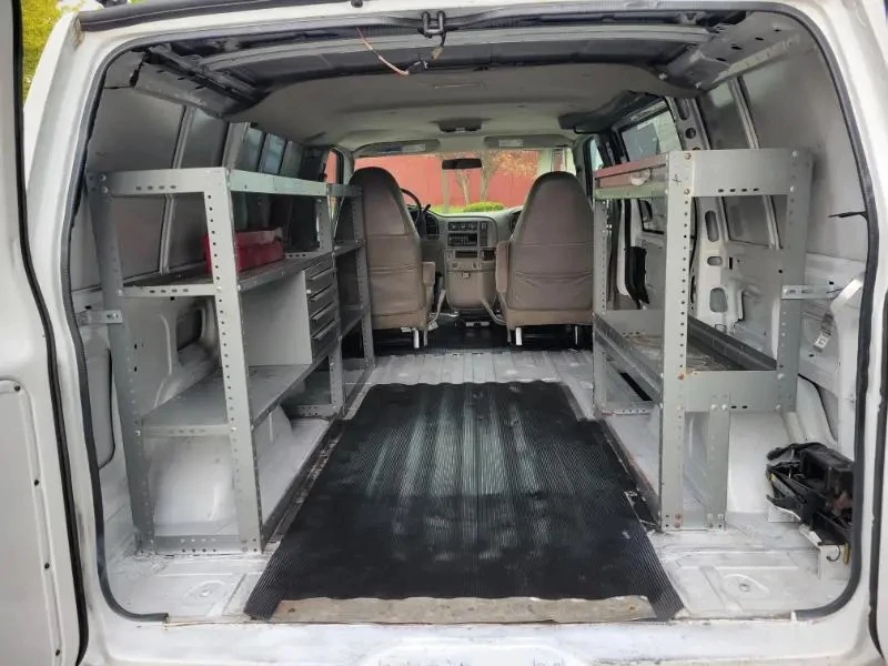 2005 Chevrolet Astro - Image 25 of 31