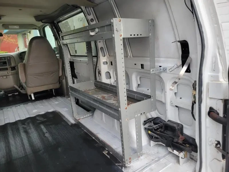 2005 Chevrolet Astro - Image 26 of 31