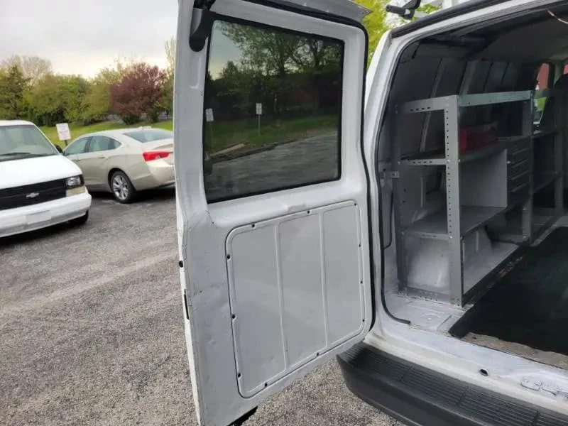 2005 Chevrolet Astro - Image 31 of 31
