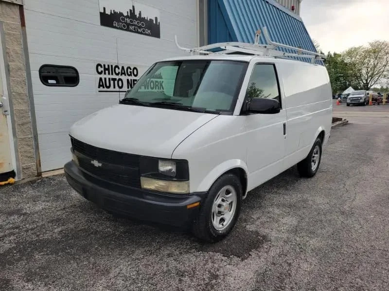 2005 Chevrolet Astro - Image 2 of 31