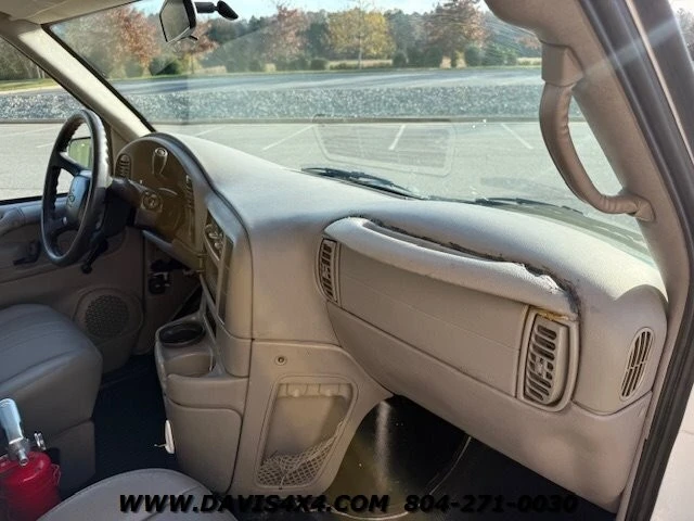 2005 Chevrolet Astro - Image 7 of 21