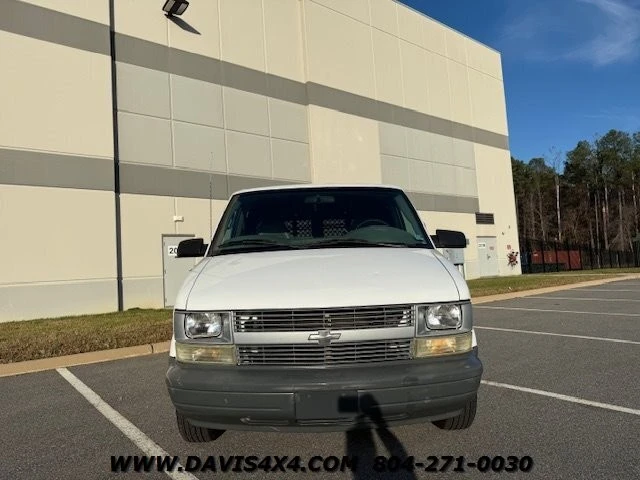 2005 Chevrolet Astro - Image 3 of 21