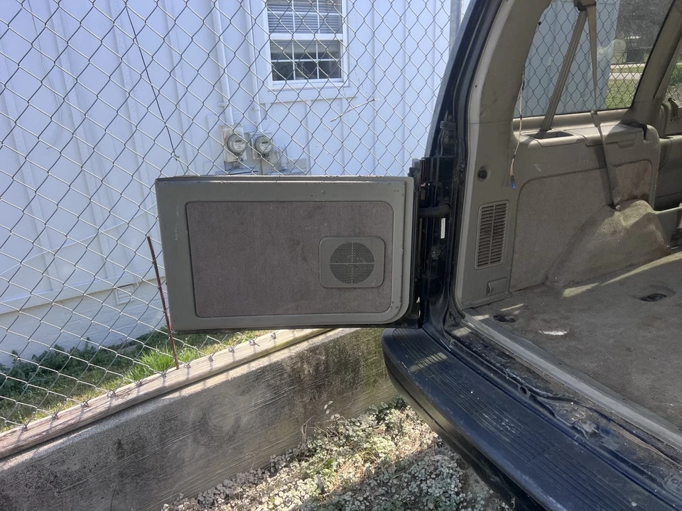 2005 Chevrolet Astro - Image 13 of 20