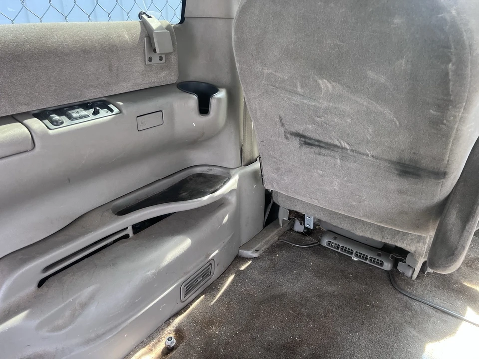 2005 Chevrolet Astro - Image 14 of 20