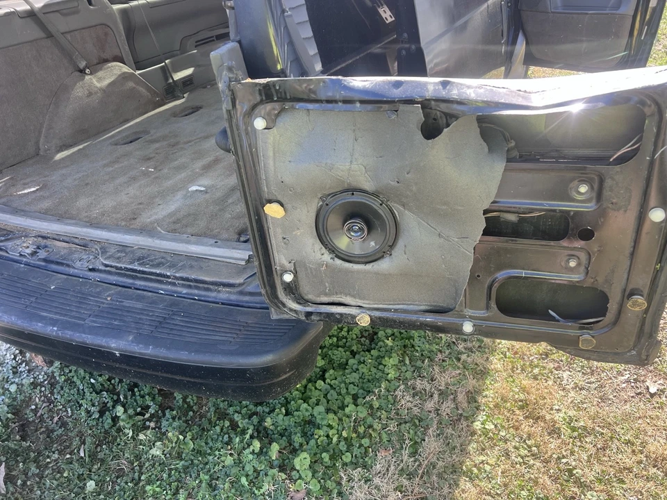 2005 Chevrolet Astro - Image 18 of 20