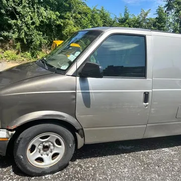 2005 Chevrolet Astro Passenger LS Minivan 3D