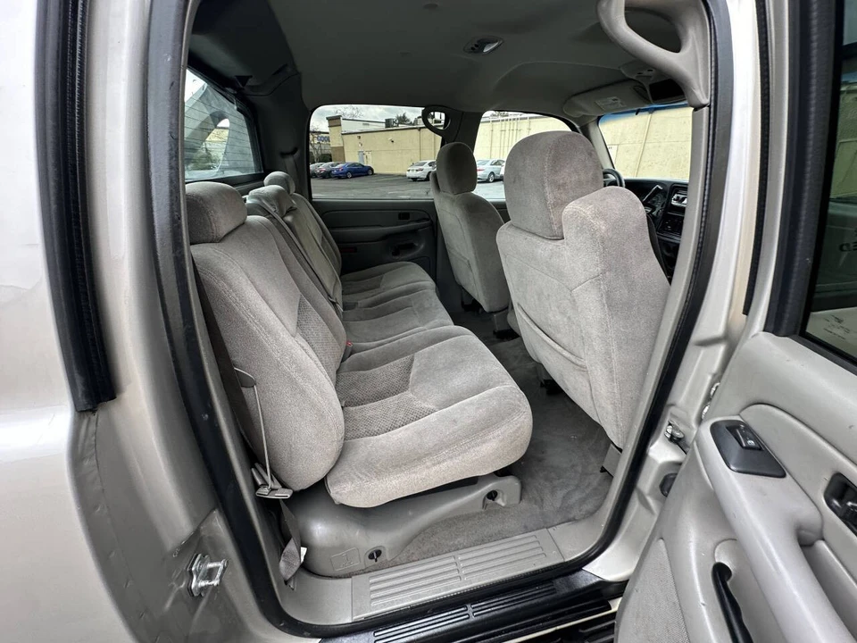 2005 Chevrolet Avalanche - Image 13 of 19