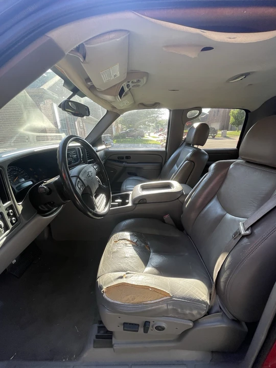 2005 Chevrolet Avalanche - Image 5 of 10