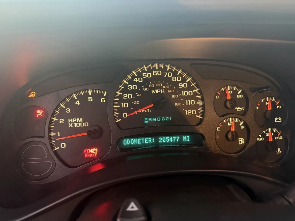 2005 Chevrolet Avalanche - Image 3 of 3