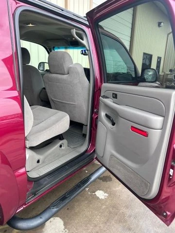 2005 Chevrolet Avalanche - Image 18 of 21