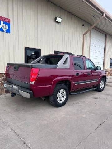 2005 Chevrolet Avalanche - Image 9 of 21