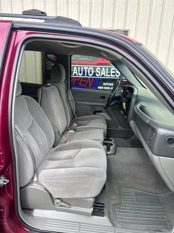 2005 Chevrolet Avalanche - Image 19 of 21