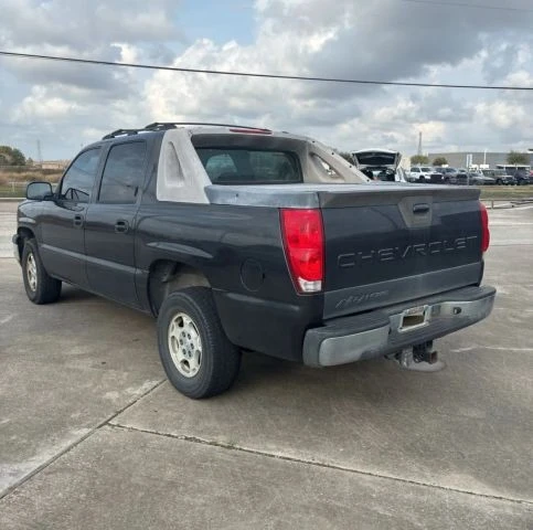 2005 Chevrolet Avalanche - Image 4 of 11