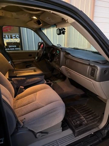 2005 Chevrolet Avalanche - Image 17 of 17