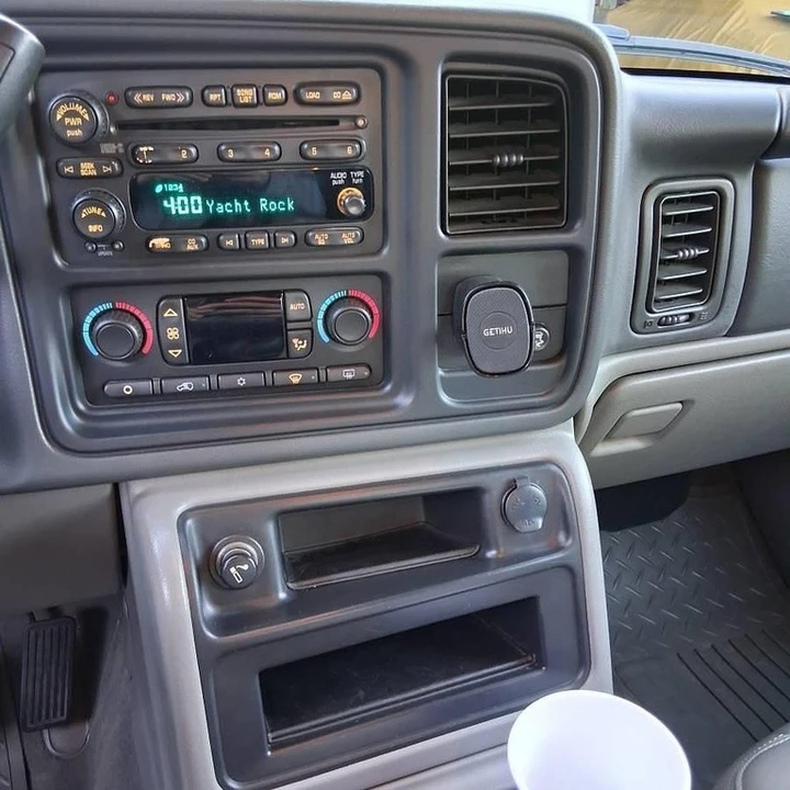 2005 Chevrolet Avalanche - Image 10 of 12