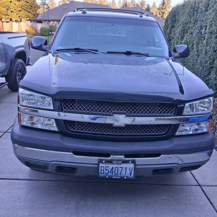 2005 Chevrolet Avalanche - Image 9 of 12