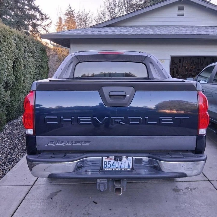 2005 Chevrolet Avalanche - Image 7 of 12