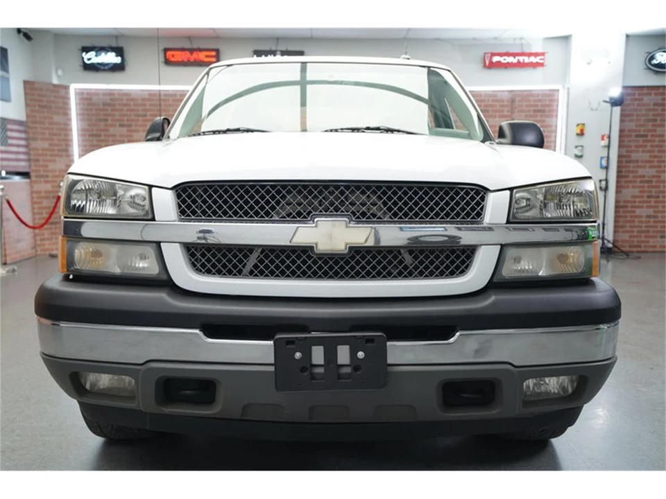 2005 Chevrolet Avalanche - Image 12 of 31