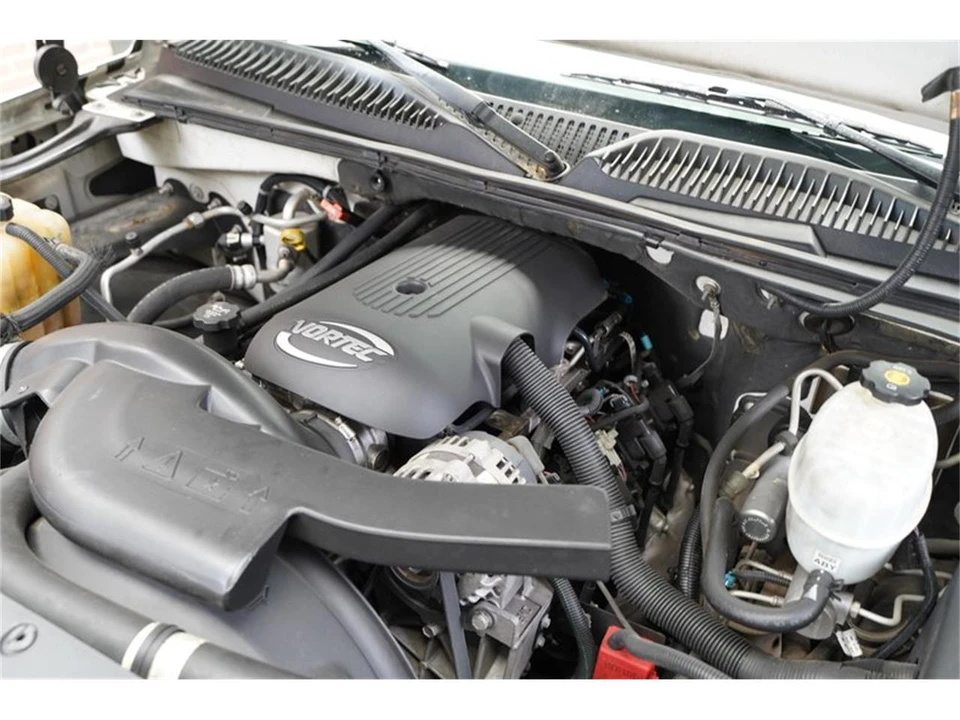 2005 Chevrolet Avalanche - Image 18 of 31